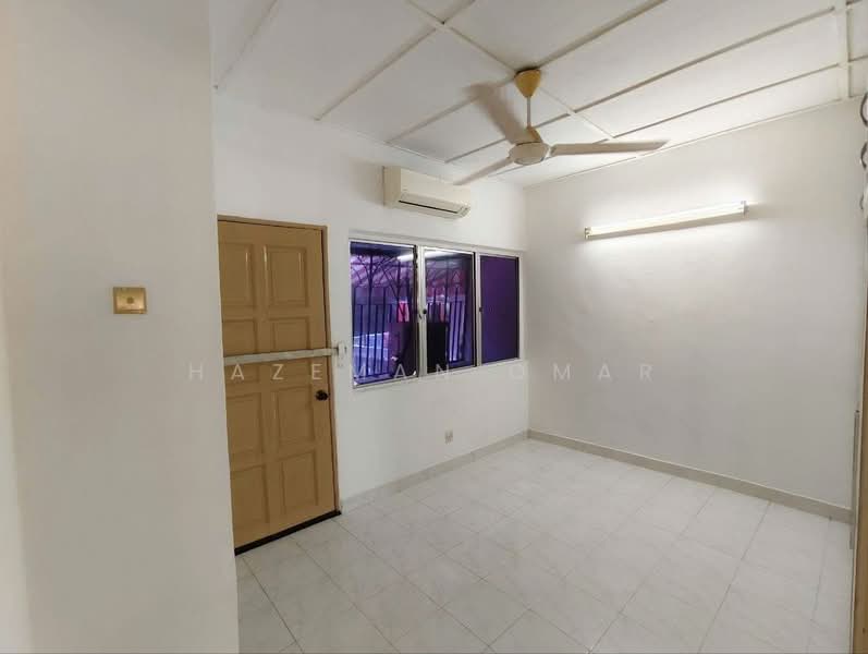 Rumah Teres 2-Tingkat untuk Dijual di Taman Sri Gombak (Gombak) - Hazeman Omar - Interior - PropertyGuru.com.my
