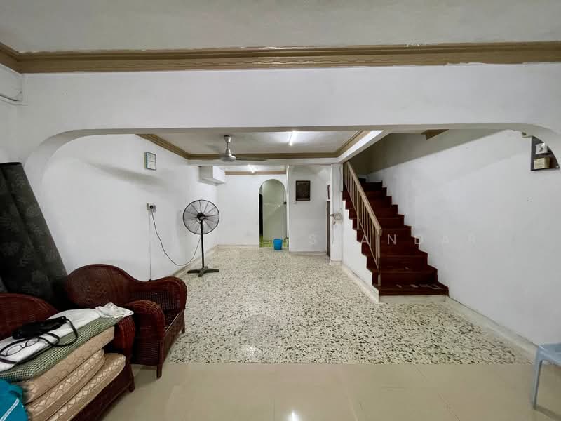 Rumah Teres 2-Tingkat untuk Dijual di Taman Selayang Utama (Selayang) - Shaziery Iskandar - Living Room - PropertyGuru.com.my
