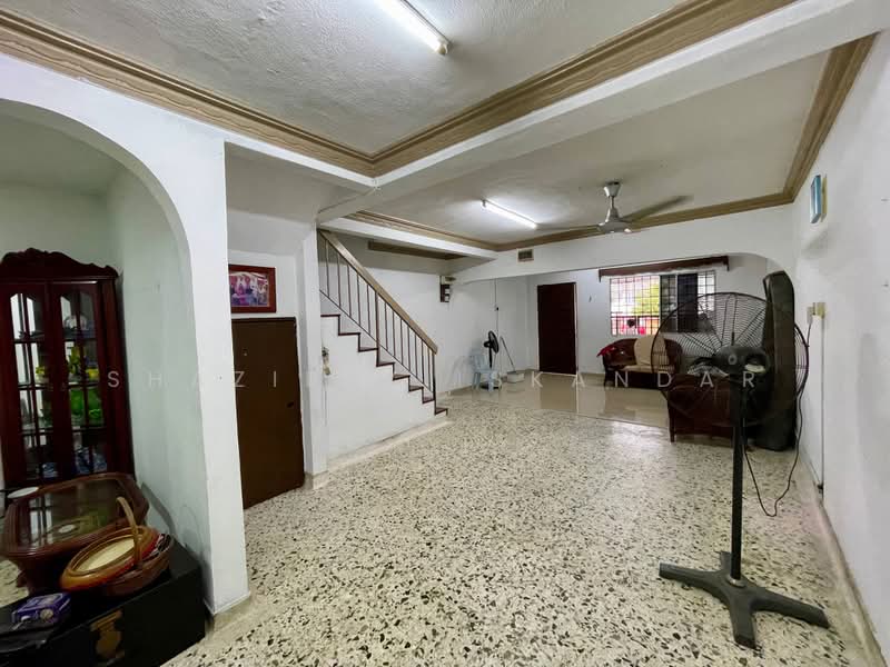 Rumah Teres 2-Tingkat untuk Dijual di Taman Selayang Utama (Selayang) - Shaziery Iskandar - Living Room - PropertyGuru.com.my