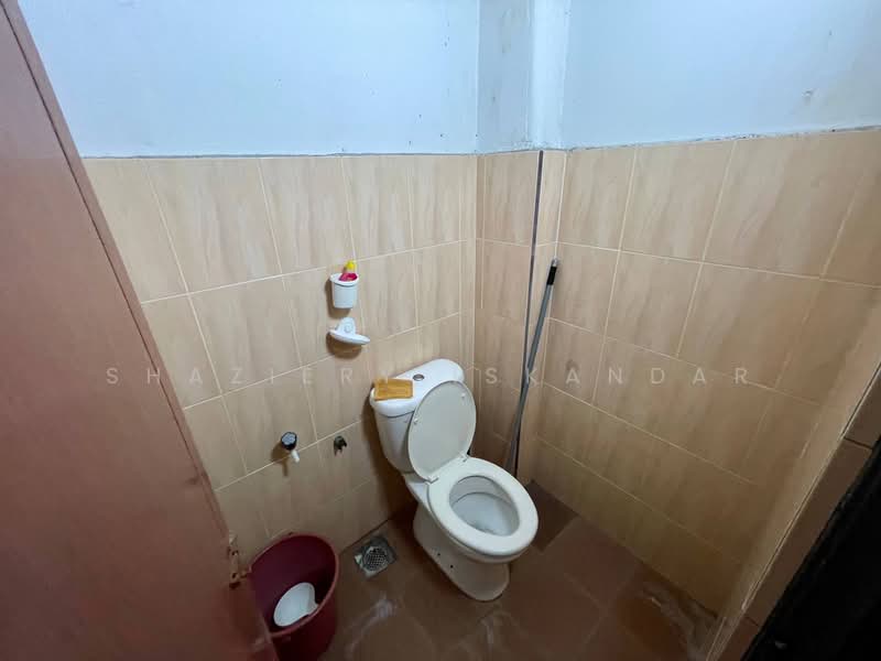 Rumah Teres 2-Tingkat untuk Dijual di Taman Selayang Utama (Selayang) - Shaziery Iskandar - Bathroom - PropertyGuru.com.my
