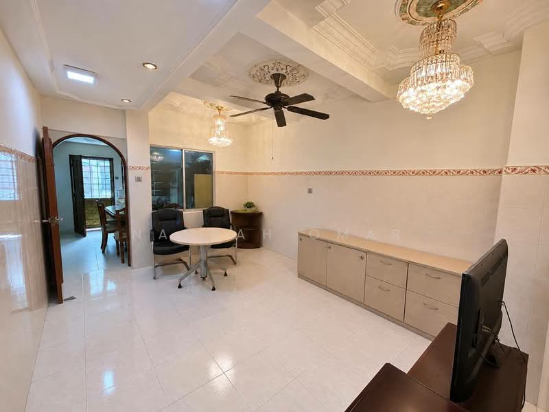 2.5-storey Terraced House for Sale in Bandar Sri Damansara (Selangor) - Nadrah Omar - Living Room - PropertyGuru.com.my