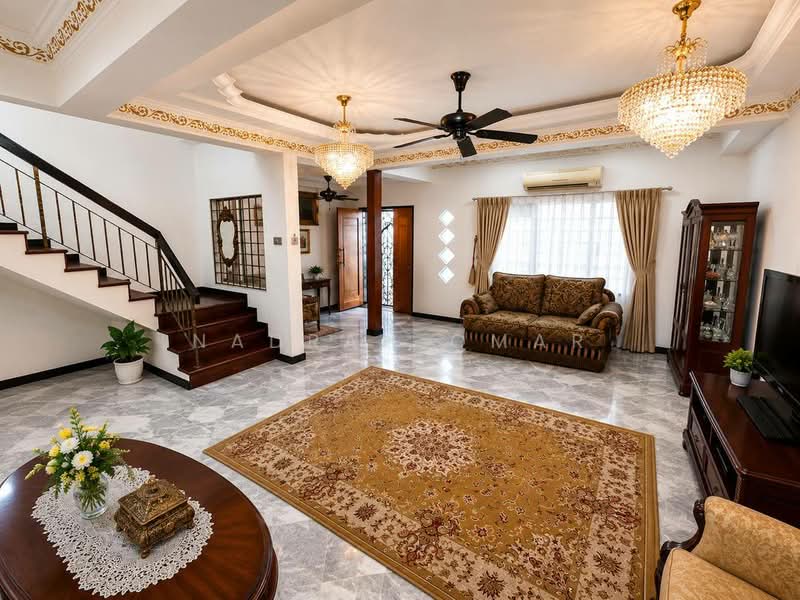 2.5-storey Terraced House for Sale in Bandar Sri Damansara (Selangor) - Nadrah Omar - Living Room - PropertyGuru.com.my