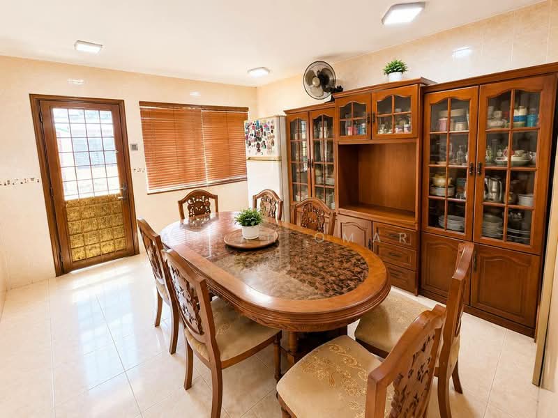 2.5-storey Terraced House for Sale in Bandar Sri Damansara (Selangor) - Nadrah Omar - Dining Room - PropertyGuru.com.my