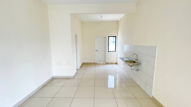 3-storey Terraced House for Sale in Gombak (Selangor) - Akmal Zakaria - Kitchen - PropertyGuru.com.my