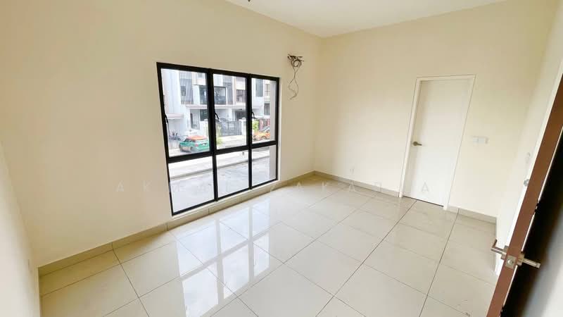 3-storey Terraced House for Sale in Gombak (Selangor) - Akmal Zakaria - PropertyGuru.com.my