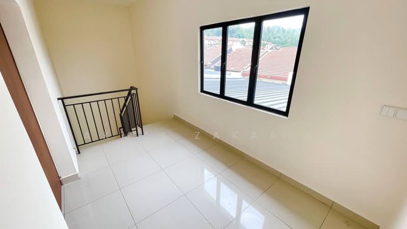 3-storey Terraced House for Sale in Gombak (Selangor) - Akmal Zakaria - PropertyGuru.com.my