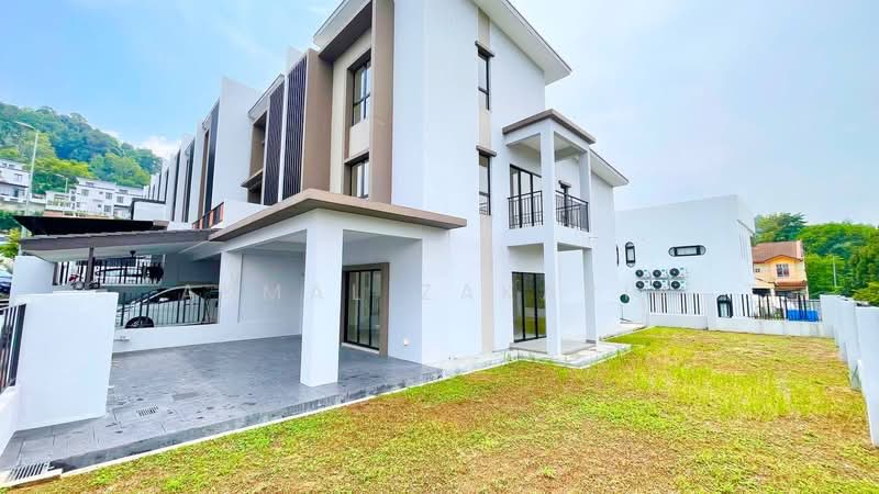 3-storey Terraced House for Sale in Gombak (Selangor) - Akmal Zakaria - PropertyGuru.com.my