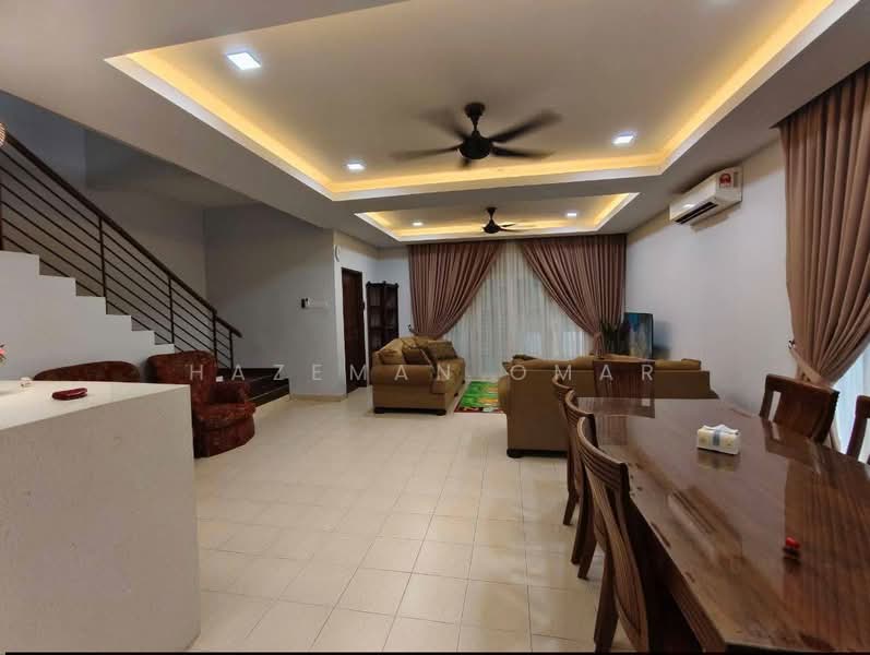 2-storey Terraced House for Sale in Denai Alam (Shah Alam) - Hazeman Omar - Living Room - PropertyGuru.com.my