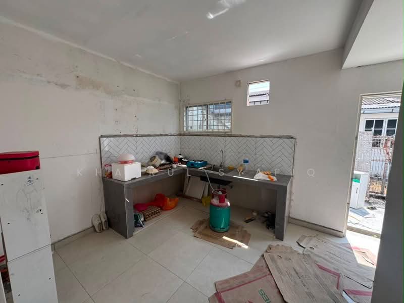 2-storey Terraced House for Sale in Bandar Baru Sungai Buloh (Sungai Buloh) - Khairul Syafiq - Kitchen - PropertyGuru.com.my