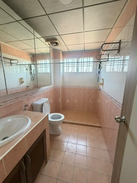 Rumah Teres 2-Tingkat untuk Disewa di Taman Megah Kepong (Kepong) - Crystal Lum - Bathroom - PropertyGuru.com.my