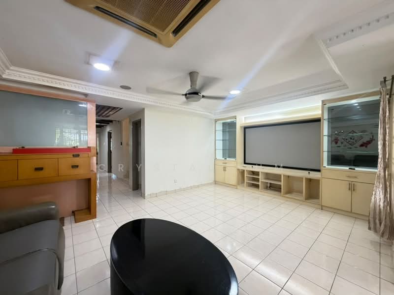 Rumah Teres 2-Tingkat untuk Disewa di Taman Megah Kepong (Kepong) - Crystal Lum - Living Room - PropertyGuru.com.my