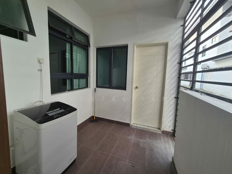 2-storey Terraced House for Rent in Bukit Indah (Iskandar Puteri (Nusajaya)) - Crystal Tan - Balcony - PropertyGuru.com.my