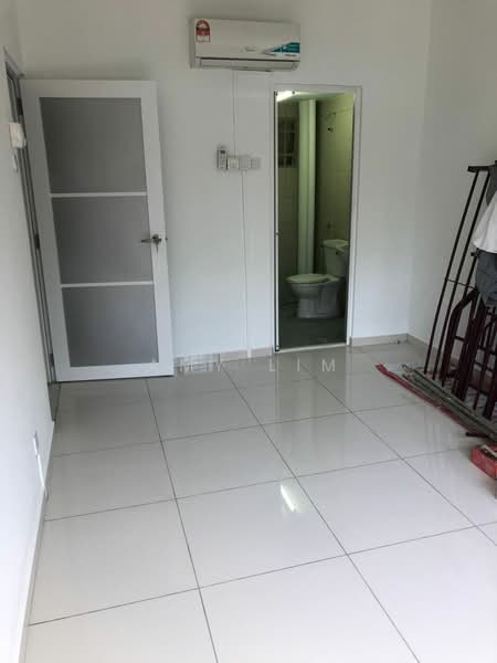 Apartment for Rent at Kenanga Apartments - Amy Lim - Bathroom - PropertyGuru.com.my