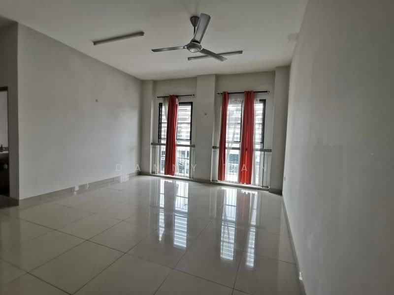 Rumah Teres 2-Tingkat untuk Disewa di Kota Kemuning (Shah Alam) - Danny Tan - Living Room - PropertyGuru.com.my