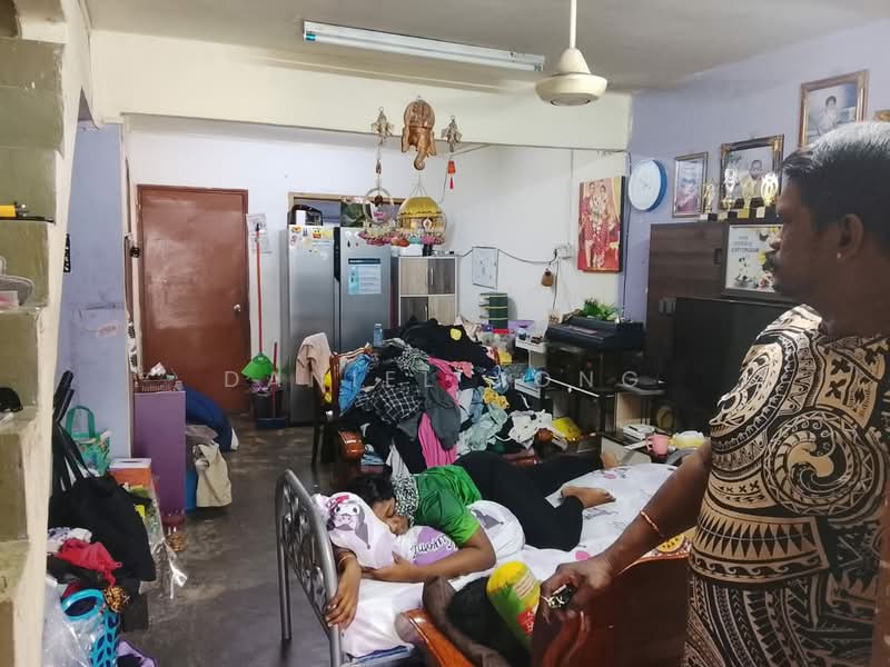 Rumah Teres 2-Tingkat untuk Dijual di Taman Molek (Johor Bahru) - Daniel Yong - Bedroom - PropertyGuru.com.my