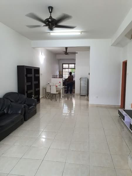 Rumah Teres 2-Tingkat untuk Disewa di Ulu Tiram (Johor) - Ziv Chiam - Living Room - PropertyGuru.com.my