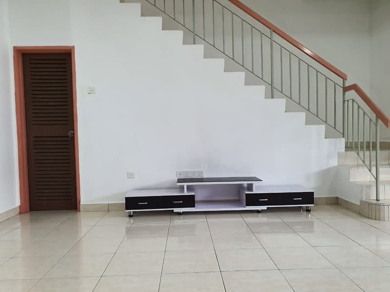 Rumah Teres 2-Tingkat untuk Disewa di Ulu Tiram (Johor) - Ziv Chiam - Interior - PropertyGuru.com.my