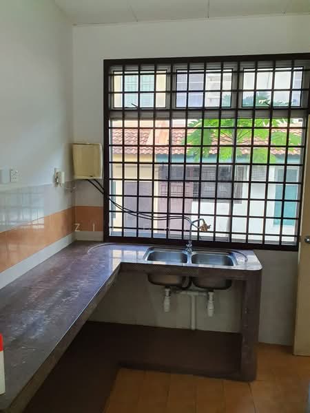 Rumah Teres 2-Tingkat untuk Disewa di Ulu Tiram (Johor) - Ziv Chiam - Kitchen - PropertyGuru.com.my