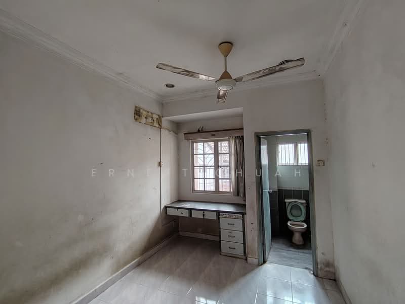 2-storey Terraced House for Sale in Bukit Rahman Putra (Sungai Buloh) - Ernest Chuah - PropertyGuru.com.my