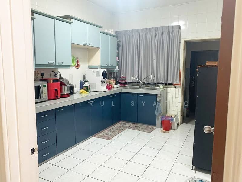 Rumah Teres untuk Dijual di Bukit Rahman Putra (Sungai Buloh) - Khairul Syafiq - Kitchen - PropertyGuru.com.my