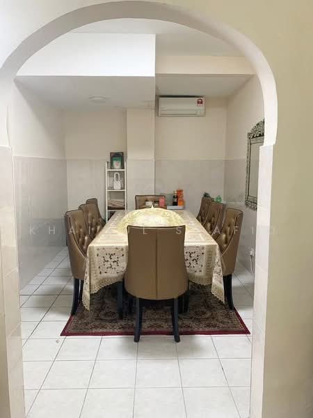 Rumah Teres untuk Dijual di Bukit Rahman Putra (Sungai Buloh) - Khairul Syafiq - Dining Room - PropertyGuru.com.my