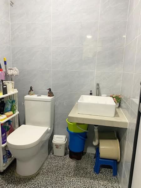 Rumah Teres untuk Dijual di Bukit Rahman Putra (Sungai Buloh) - Khairul Syafiq - Bathroom - PropertyGuru.com.my