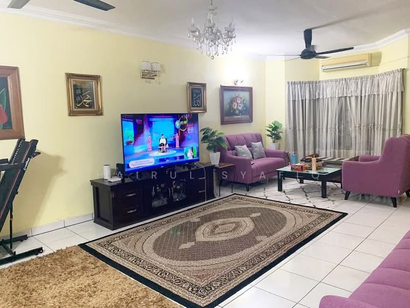 Rumah Teres untuk Dijual di Bukit Rahman Putra (Sungai Buloh) - Khairul Syafiq - Living Room - PropertyGuru.com.my