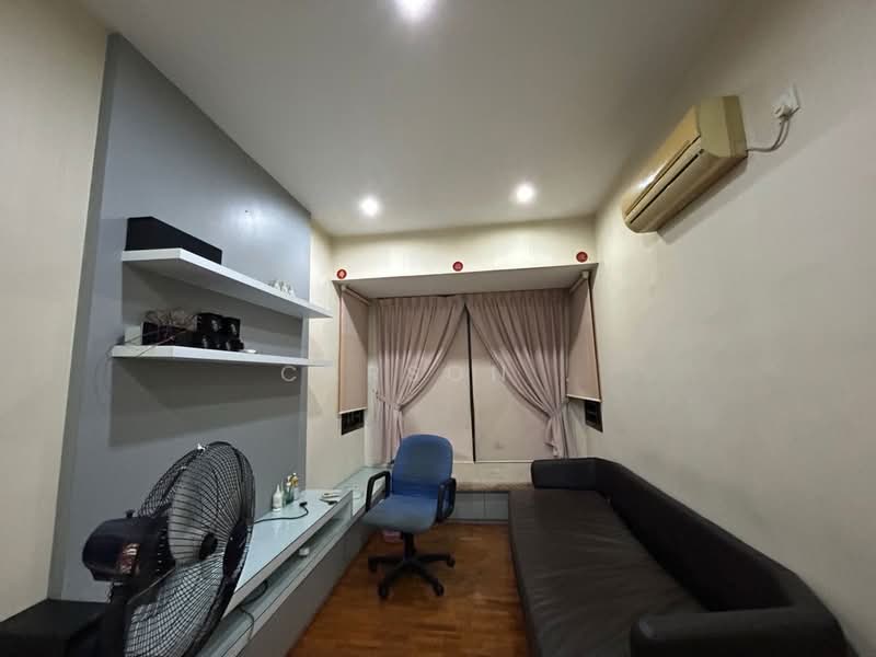 Cluster House for Sale in Taman Austin Heights (Tebrau) - Carson . - Living Room - PropertyGuru.com.my
