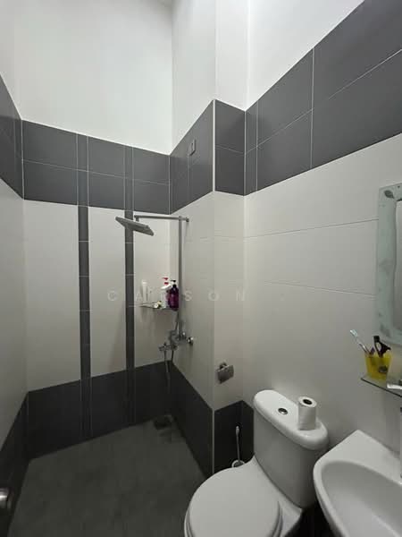 Cluster House for Sale in Taman Austin Heights (Tebrau) - Carson . - Bathroom - PropertyGuru.com.my