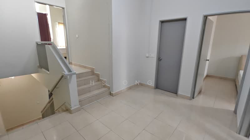 Rumah Teres 2-Tingkat untuk Disewa di Shah Alam (Selangor) - HS Ong - 2nd floor Living Room - PropertyGuru.com.my