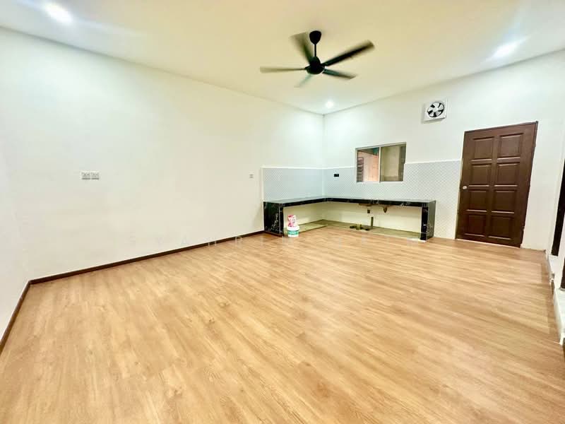 1-storey Terraced House for Sale in Taman Sijangkang Jaya (Telok Panglima Garang) - Syahrim Naim - Kitchen - PropertyGuru.com.my