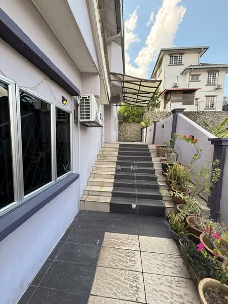 Terraced House for Rent in Bandar Country Homes (Rawang) - Vikram . - Exterior - PropertyGuru.com.my