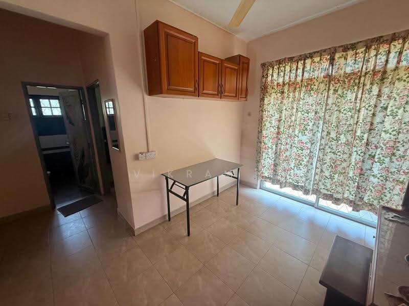 Rumah Teres untuk Disewa di Bandar Country Homes (Rawang) - Vikram . - Interior - PropertyGuru.com.my
