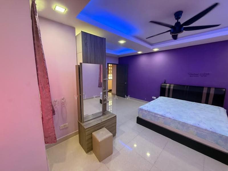 Rumah Teres untuk Disewa di Bandar Country Homes (Rawang) - Vikram . - Bedroom - PropertyGuru.com.my