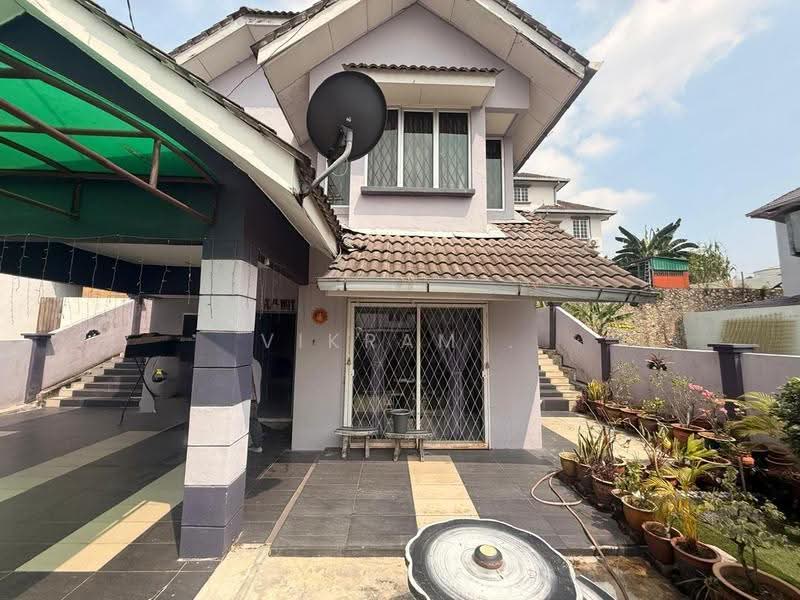 Rumah Teres untuk Disewa di Bandar Country Homes (Rawang) - Vikram . - Exterior - PropertyGuru.com.my