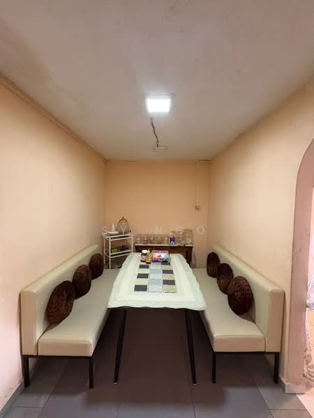 Rumah Teres 1-Tingkat untuk Dijual di Taman Ungku Tun Aminah (Skudai) - SY Ngo - Dining Room - PropertyGuru.com.my