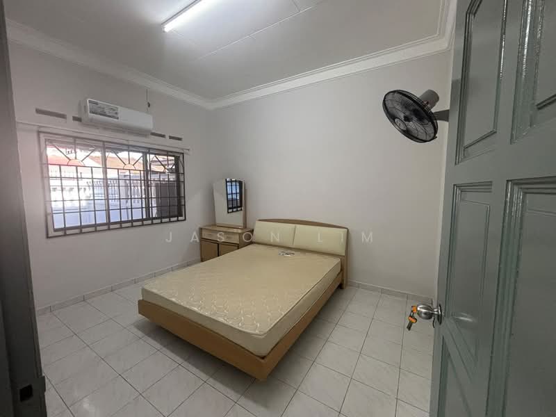Rumah Teres 1-Tingkat untuk Disewa di Taman Johor Jaya (Johor Bahru) - Jason Lim - Bedroom - PropertyGuru.com.my