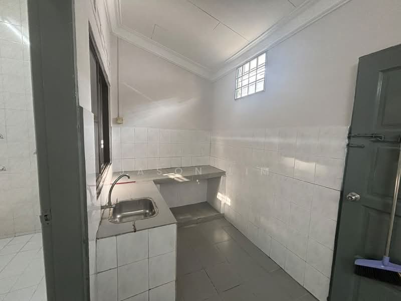 Rumah Teres 1-Tingkat untuk Disewa di Taman Johor Jaya (Johor Bahru) - Jason Lim - Kitchen - PropertyGuru.com.my