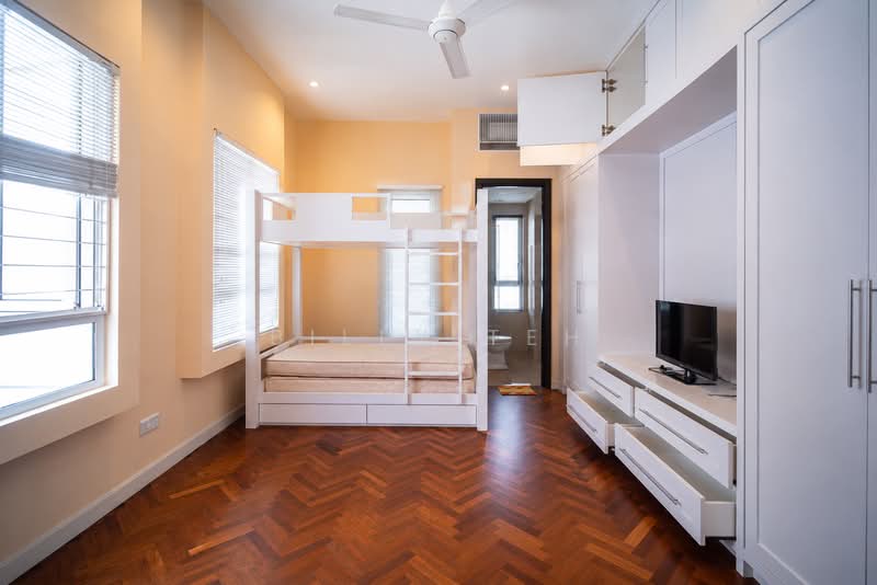 Kondominium untuk Dijual di Quayside Seafront Resort Condominiums - Billy Teh - Bedroom - PropertyGuru.com.my
