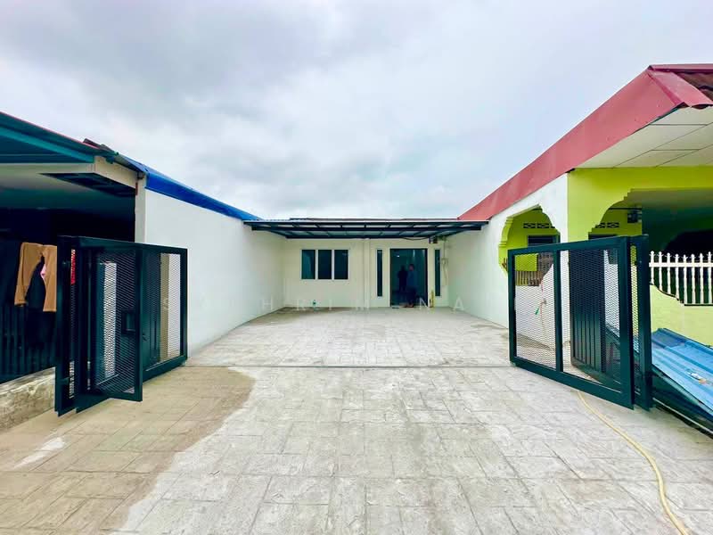 1-storey Terraced House for Sale in Taman Rambai Indah (Jenjarom) - Syahrim Naim - Exterior - PropertyGuru.com.my