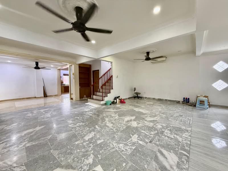Rumah Teres 2-Tingkat untuk Dijual di Saujana Impian (Kajang) - Zuraidah Dan - Living Room - PropertyGuru.com.my