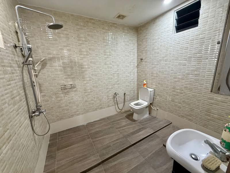 Rumah Teres 2-Tingkat untuk Dijual di Saujana Impian (Kajang) - Zuraidah Dan - Bathroom - PropertyGuru.com.my