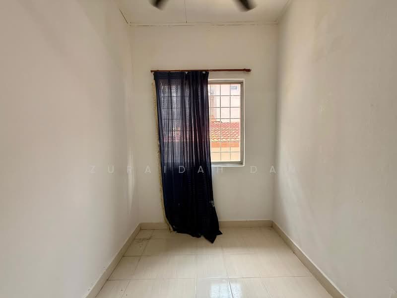 Rumah Teres 2-Tingkat untuk Dijual di Saujana Impian (Kajang) - Zuraidah Dan - Bedroom - PropertyGuru.com.my