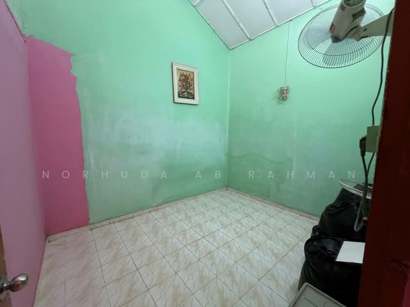 1-storey Terraced House for Sale in Seri Kembangan (Selangor) - Norhuda Ab Rahman - Interior - PropertyGuru.com.my
