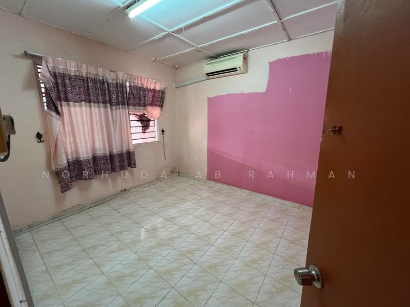 1-storey Terraced House for Sale in Seri Kembangan (Selangor) - Norhuda Ab Rahman - Interior - PropertyGuru.com.my