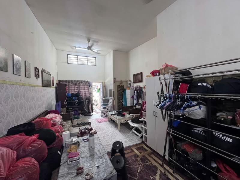 Rumah Berkembar untuk Dijual di Taman Selayang Mutiara (Selayang) - Hazeman Omar - Living Room - PropertyGuru.com.my