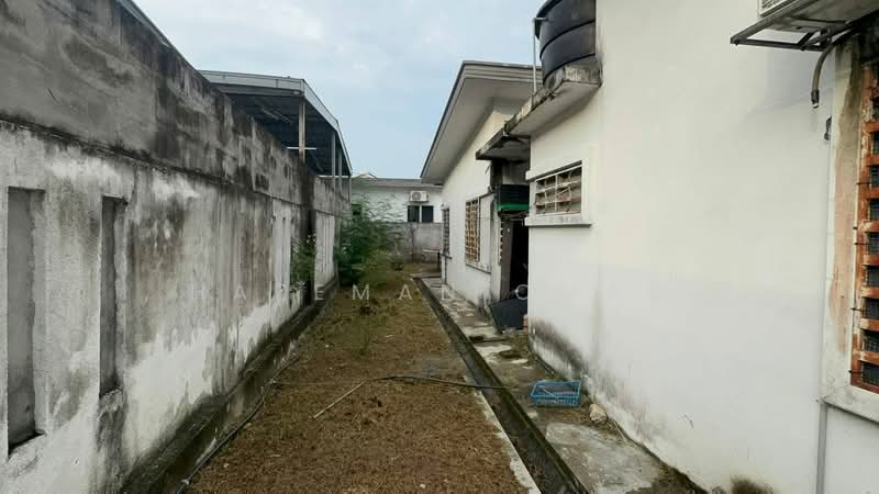 Rumah Berkembar untuk Dijual di Taman Selayang Mutiara (Selayang) - Hazeman Omar - Exterior - PropertyGuru.com.my