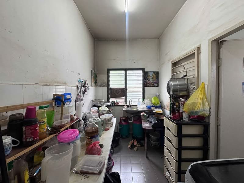 Rumah Berkembar untuk Dijual di Taman Selayang Mutiara (Selayang) - Hazeman Omar - Kitchen - PropertyGuru.com.my