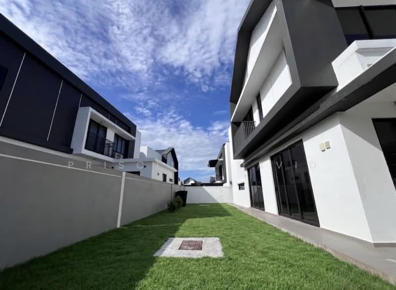 Cluster House for Sale in Alam Impian (Shah Alam) - Priscilla David - Exterior - PropertyGuru.com.my