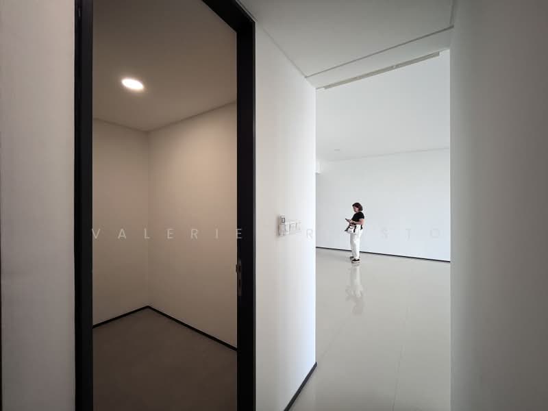Condominium for Rent at The Fennel - Valerie Arnesto - 3rd Room (Small) - PropertyGuru.com.my